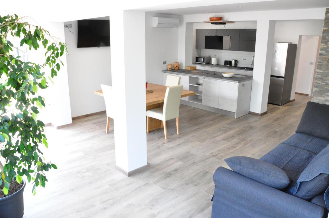Apartment Cecil Изола Екстериор снимка