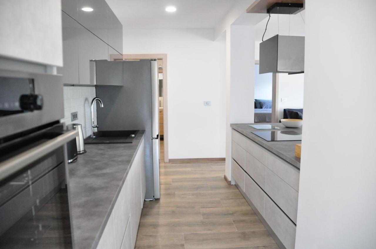 Apartment Cecil Изола Екстериор снимка